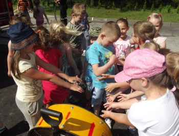 Pokaz OSP Łękawica dla dzieci ze szkoły podstawowej - zdjęcie26