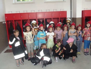 Pokaz OSP Łękawica dla dzieci ze szkoły podstawowej - zdjęcie17