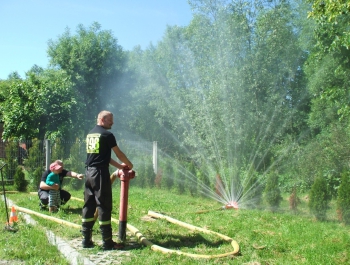 Dzień Dziecka ze strażakami z Łękawicy - zdjęcie9
