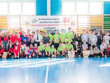 III Powiatowy Turniej Halowej Piłki Nożnej MDP w Łękawicy zakończony - zdjęcie1