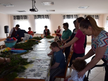 Podopieczni Fundacji Pomocy Dzieciom na warsztatach w Łękawicy - zdjęcie3