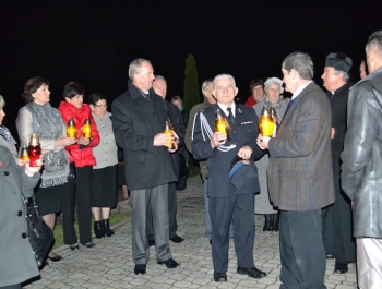 Wieczór wspomnień - w 20 rocznicę spalenia i w 15 rocznicę odbudowy Kościoła Parafialnego  w Łękawicy - zdjęcie3