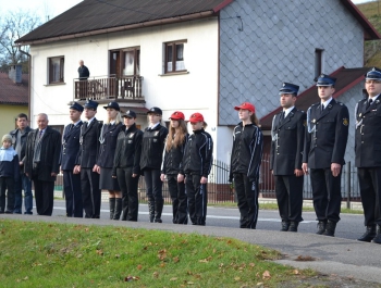 Święto Niepodległości połączone z przekazaniem samochodu strażackiego OSP w Łysinie - zdjęcie28