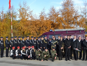 Święto Niepodległości połączone z przekazaniem samochodu strażackiego OSP w Łysinie - zdjęcie27